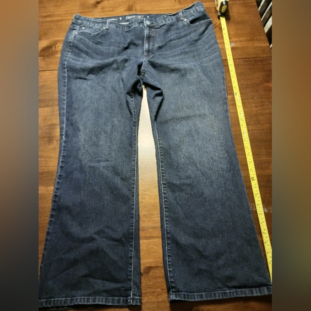 Jennifer Lopez Bootcut 22W short jeans
